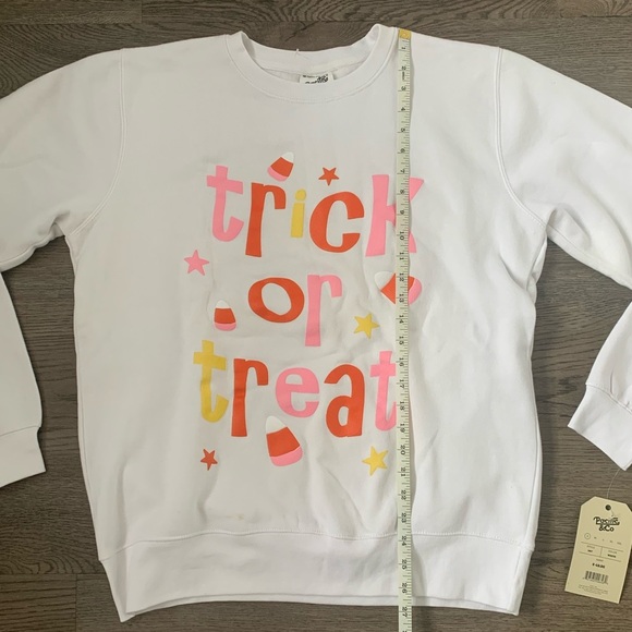 Pacific and Co Trick or Treat Halloween Sweatshirt - Size S - White/Orange - NWT - Picture 5 of 9